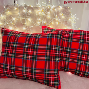 Ünnepi díszpárna piros kockás